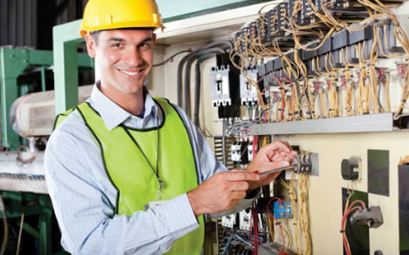 Muốn làm nghề kỹ sư điện cần có kỹ năng gì?